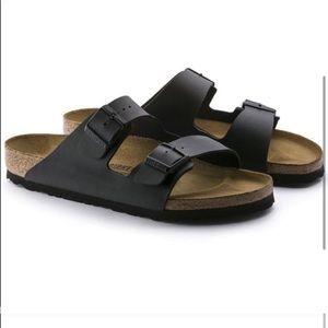 Birkenstock Women's Arizona Black, size 8